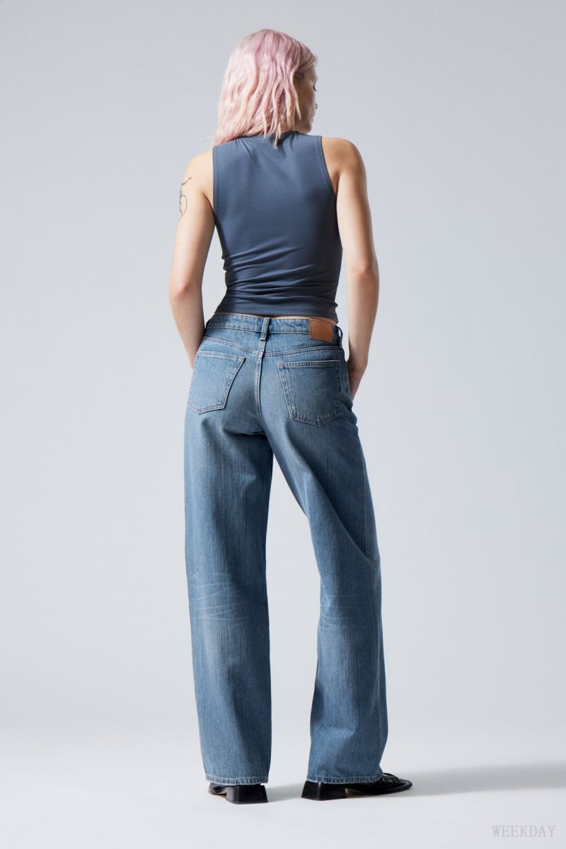 Weekday Ample Low Loose Jeans デニム レディース 青 Japan | W6O-1375