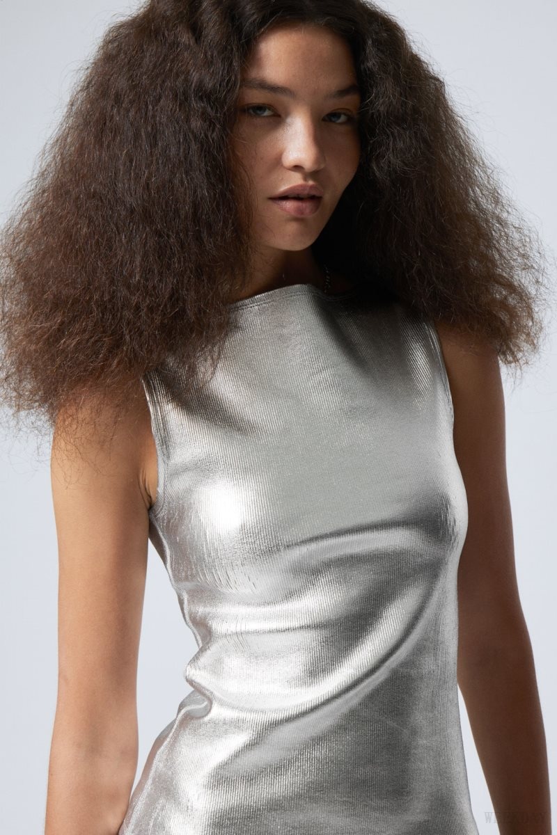 Weekday Annie Silver Boatneck Top トップス レディース シルバー Japan | F2R-7492