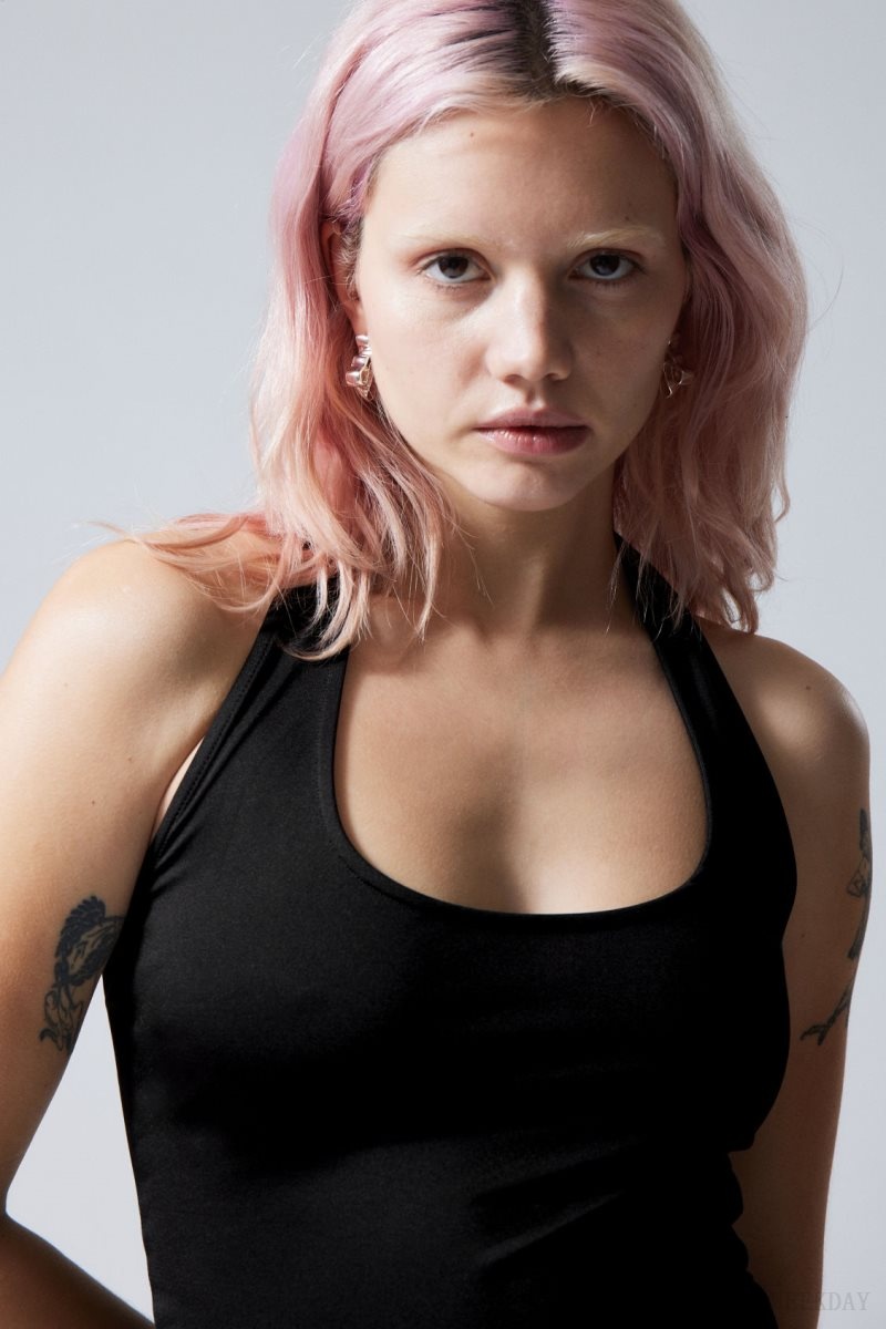Weekday Astrid Halterneck Top トップス レディース 黒 Japan | L0L-6891