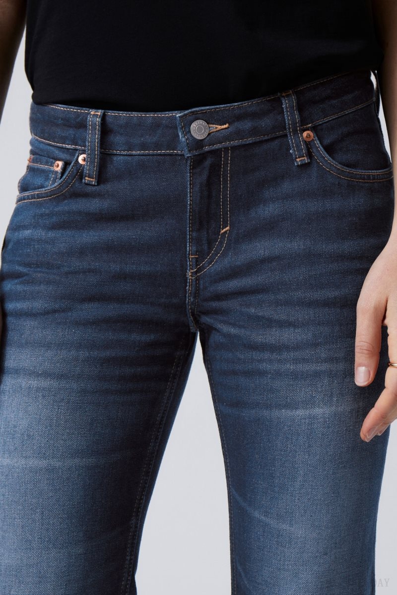 Weekday Nova Low Bootcut Wrinkle Jeans デニム レディース 青 Japan | D5G-5425
