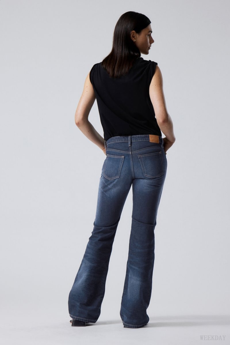 Weekday Nova Low Bootcut Wrinkle Jeans デニム レディース 青 Japan | D5G-5425