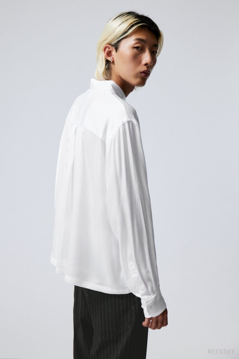 Weekday Oversized Boxy Shiny Shirt シャツ メンズ 白 Japan | R0L-3456